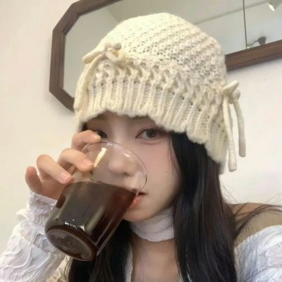 四个孩子走进银行